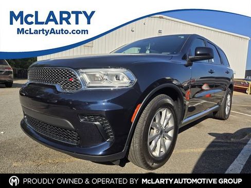 Used 2024 Dodge Durango SXT w/ 3rd Row Seating Group RWD image 1