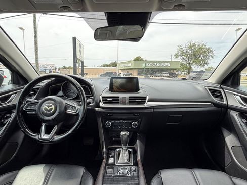 Used 2017 MAZDA MAZDA3 Touring FWD image 17
