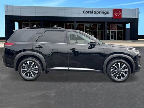 New 2026 Nissan Pathfinder Platinum image 6