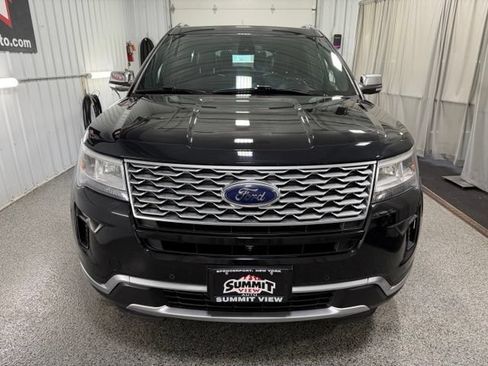 Used 2019 Ford Explorer Platinum AWD/4WD image 2