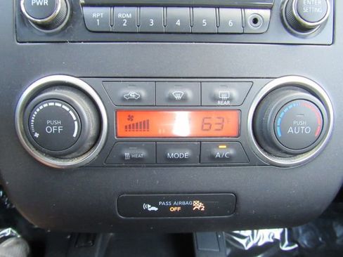 Used 2015 Nissan Leaf S w/ Charge Package image 40