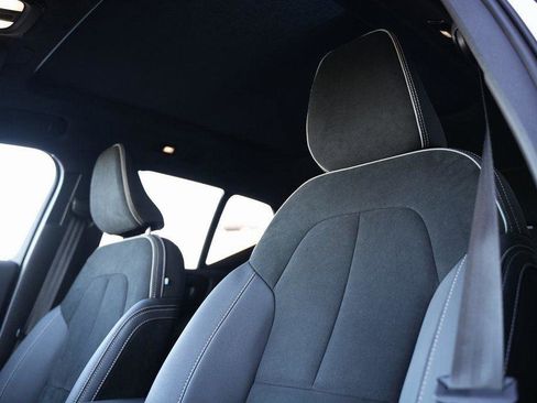 Used 2023 Volvo XC40 Recharge Ultimate image 62