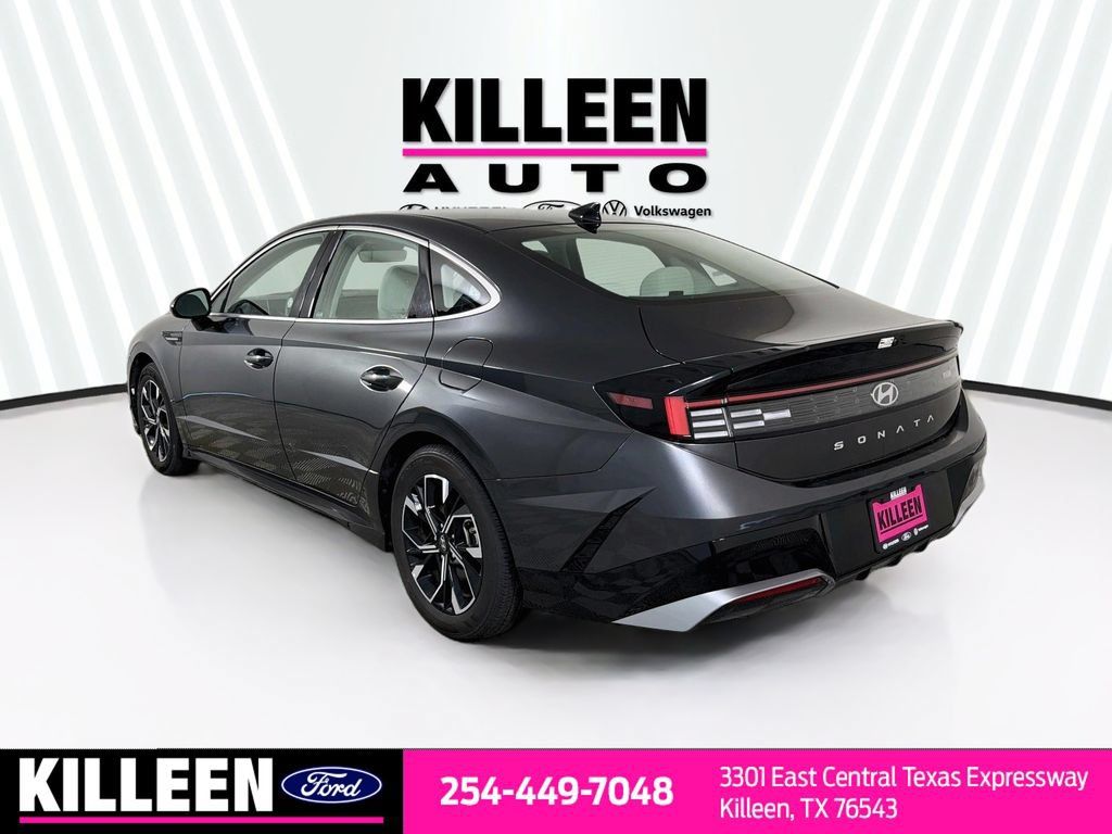 Used 2025 Hyundai Sonata SEL FWD image 7