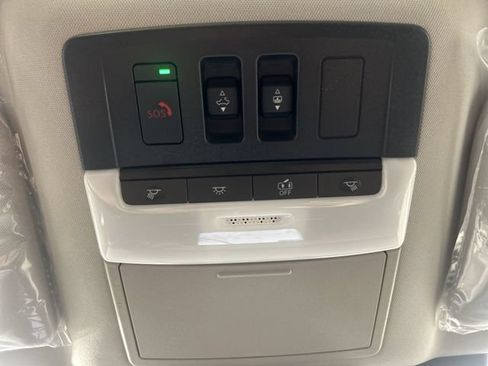 Used 2024 Nissan Pathfinder Platinum w/ Cargo Package AWD/4WD image 21