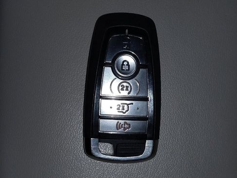 Used 2021 Ford Explorer XLT w/ Equipment Group 202A image 32