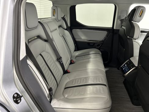 Used 2022 Rivian R1T Adventure image 22