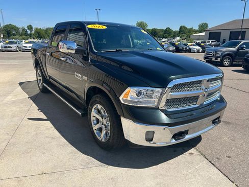 Used 2015 RAM 1500 Laramie w/ Convenience Group AWD/4WD image 3