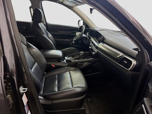 Used 2025 Kia Telluride S AWD/4WD image 35
