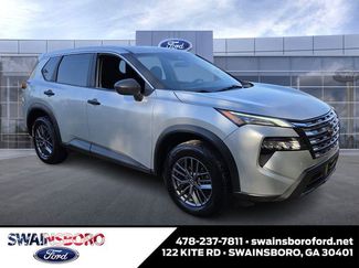 Used 2024 Nissan Rogue S video 1