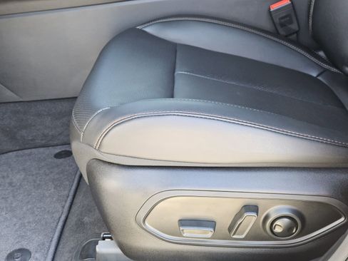 New 2026 Jeep Cherokee Limited image 25