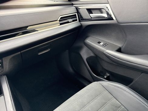 Used 2024 Mitsubishi Outlander SE Black Edition image 31