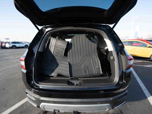 Used 2024 Honda Pilot Touring image 28