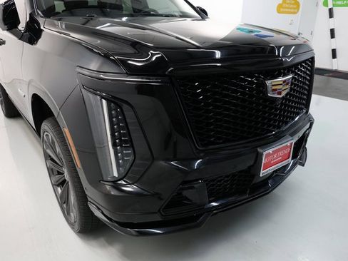 Used 2025 Cadillac Escalade V image 73