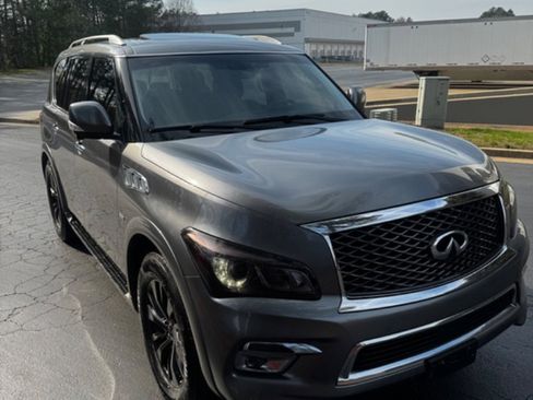 Used 2016 INFINITI QX80 Base w/ Driver's Assistance Package image 3