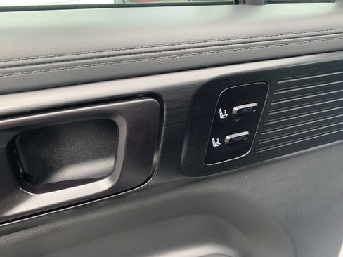 Used 2025 Hyundai Santa Fe Calligraphy AWD/4WD image 19