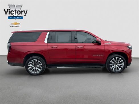 Certified 2025 Chevrolet Suburban High Country w/ Sun And Tow Package image 5