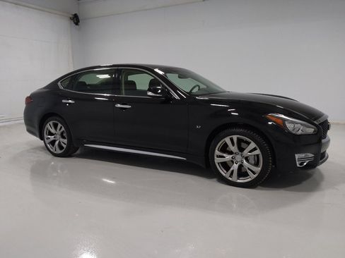 Used 2016 INFINITI Q70 L 3.7 w/ Deluxe Touring Package image 11