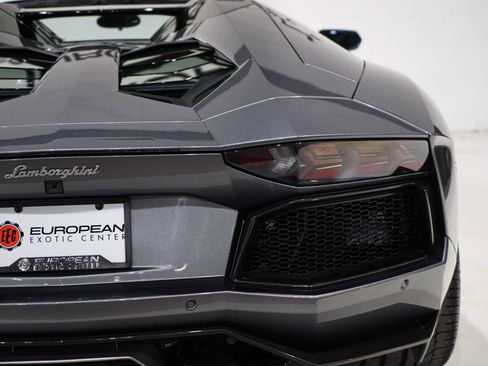 Used 2014 Lamborghini Aventador LP 700-4 image 38
