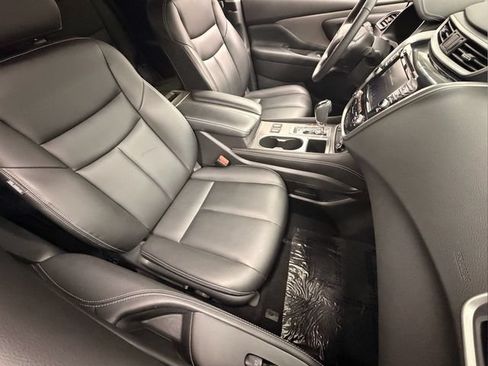 Certified 2024 Nissan Murano SV w/ SV Midnight Edition Package FWD image 22