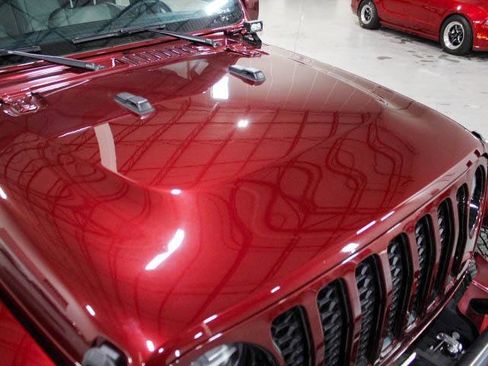 Used 2021 Jeep Gladiator Overland image 17