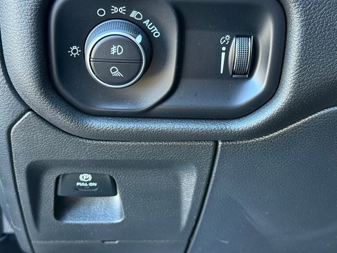 Used 2022 RAM 1500 Big Horn image 23