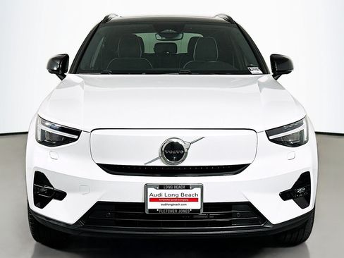 Used 2023 Volvo XC40 Recharge Ultimate w/ Protection Package Premier AWD/4WD image 2