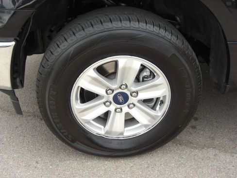 Used 2019 Ford F150 XLT AWD/4WD image 5