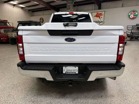 Used 2022 Ford F250 XL w/ STX Appearance Package RWD image 6