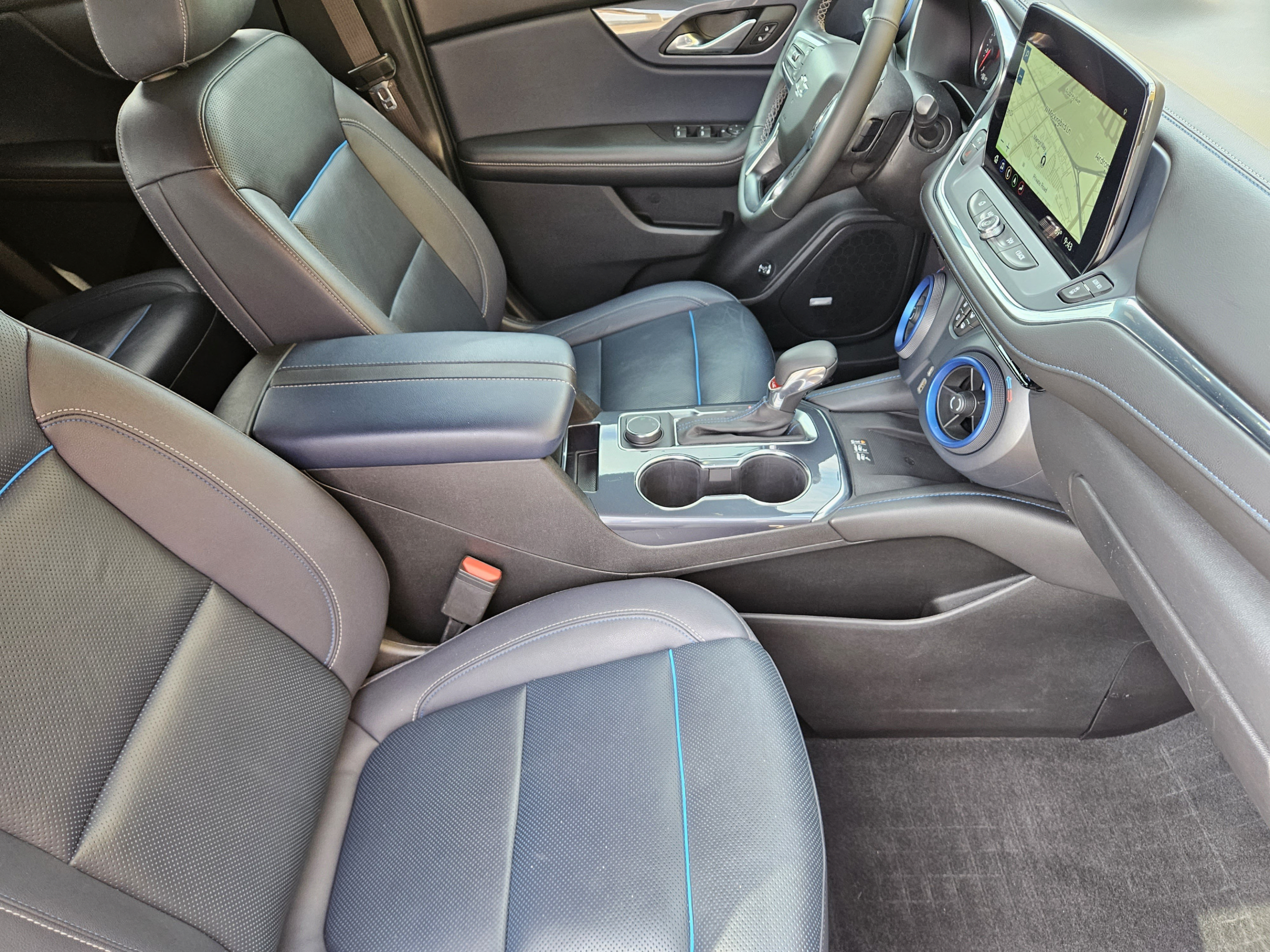 Used 2023 Chevrolet Blazer RS w/ Enhanced Convenience Package FWD image 12