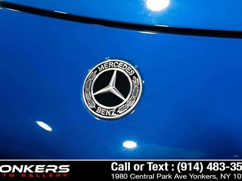 Used 2022 Mercedes-Benz SL 55 AMG 4MATIC w/ Driver Assistance Package image 67