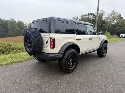 New 2025 Ford Bronco Badlands image 5