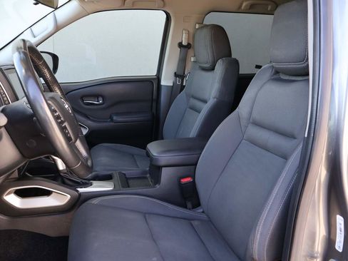 Used 2023 Nissan Frontier SV w/ SV Convenience Package image 9