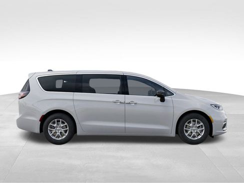 New 2026 Chrysler Pacifica Select image 22