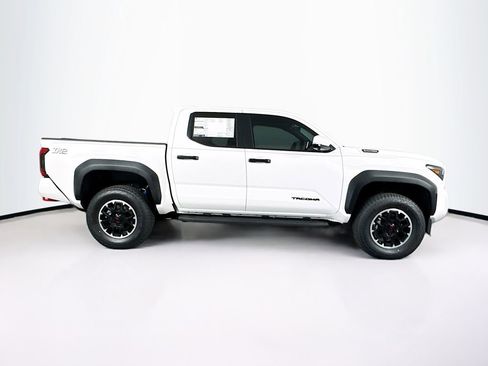 New 2025 Toyota Tacoma TRD Off-Road image 10