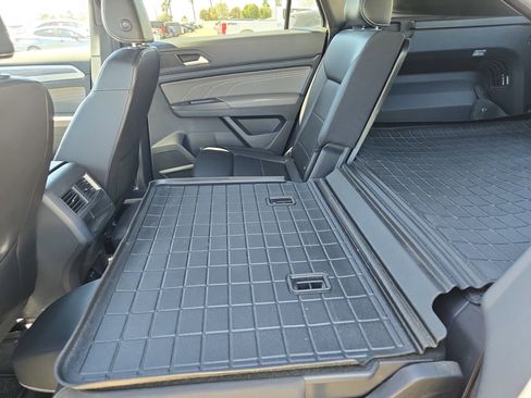 Used 2023 Volkswagen Atlas Cross Sport SE image 14