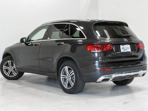 Used 2021 Mercedes-Benz GLC 300 4MATIC w/ Premium Package image 30