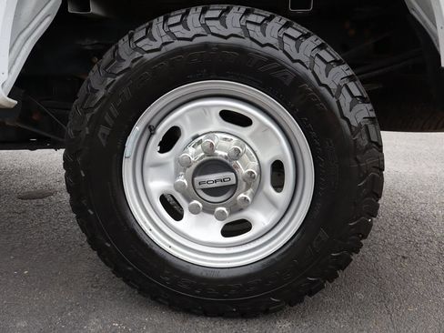 Used 2020 Ford F250 XL w/ Power Equipment Group AWD/4WD image 39