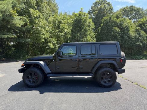 Used 2018 Jeep Wrangler Unlimited Sport S AWD/4WD image 4