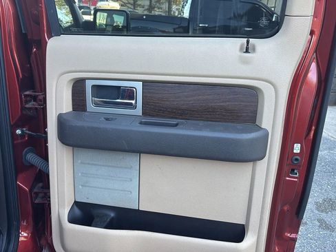 Used 2014 Ford F150 Lariat w/ Equipment Group 502A Luxury image 9