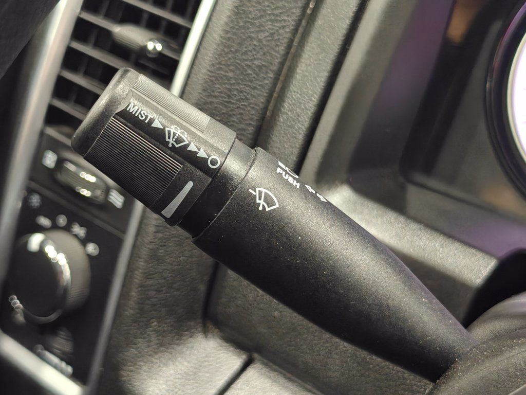 Used 2024 RAM 1500 Warlock AWD/4WD image 39