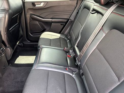 Used 2025 Ford Escape ST-Line FWD image 28