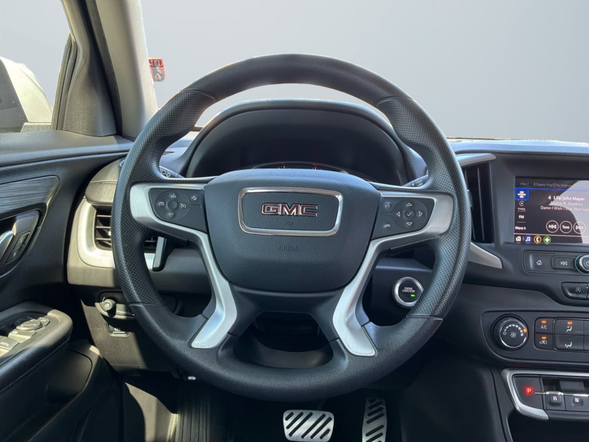 Used 2022 GMC Terrain SLE FWD image 11