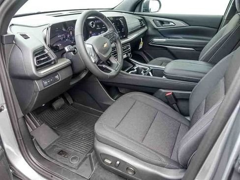 New 2026 Chevrolet Traverse LT w/ LPO, Floor Liner Package FWD image 14