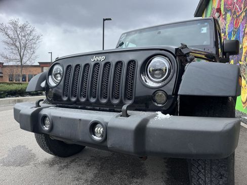 Used 2012 Jeep Wrangler Unlimited Sport image 5