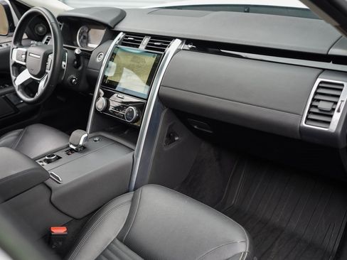 Used 2023 Land Rover Discovery S image 21