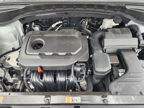 Used 2017 Hyundai Santa Fe Sport image 21