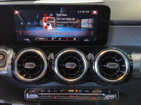 Used 2022 Mercedes-Benz GLB 250 image 14