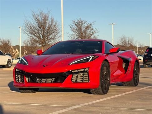 Used 2024 Chevrolet Corvette Z06 image 3