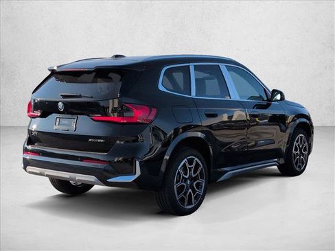 Used 2026 BMW X1 xDrive28i w/ Technology Package AWD/4WD image 2