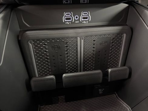 New 2026 RAM 2500 Laramie AWD/4WD image 24